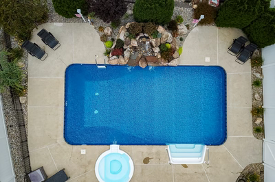 Tugela I - Sayreville, NJ - A bird's eye view of an above ground swimming pool surrounded by landscaping